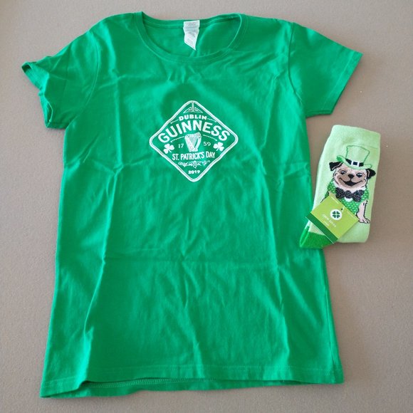 St. Patrick's Day themed Women's size Small t-shirt like new and NWT socks - Picture 7 of 8